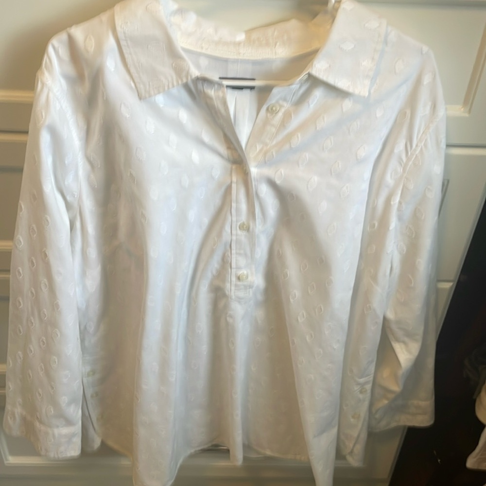 Talbots collared tunic with oval embroidered design